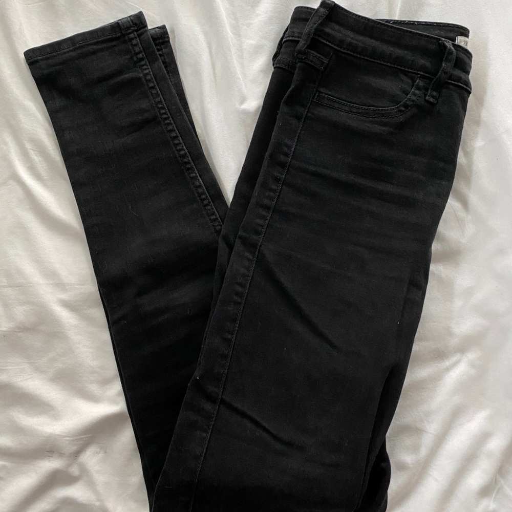 black high waisted skinny jeans 🖤